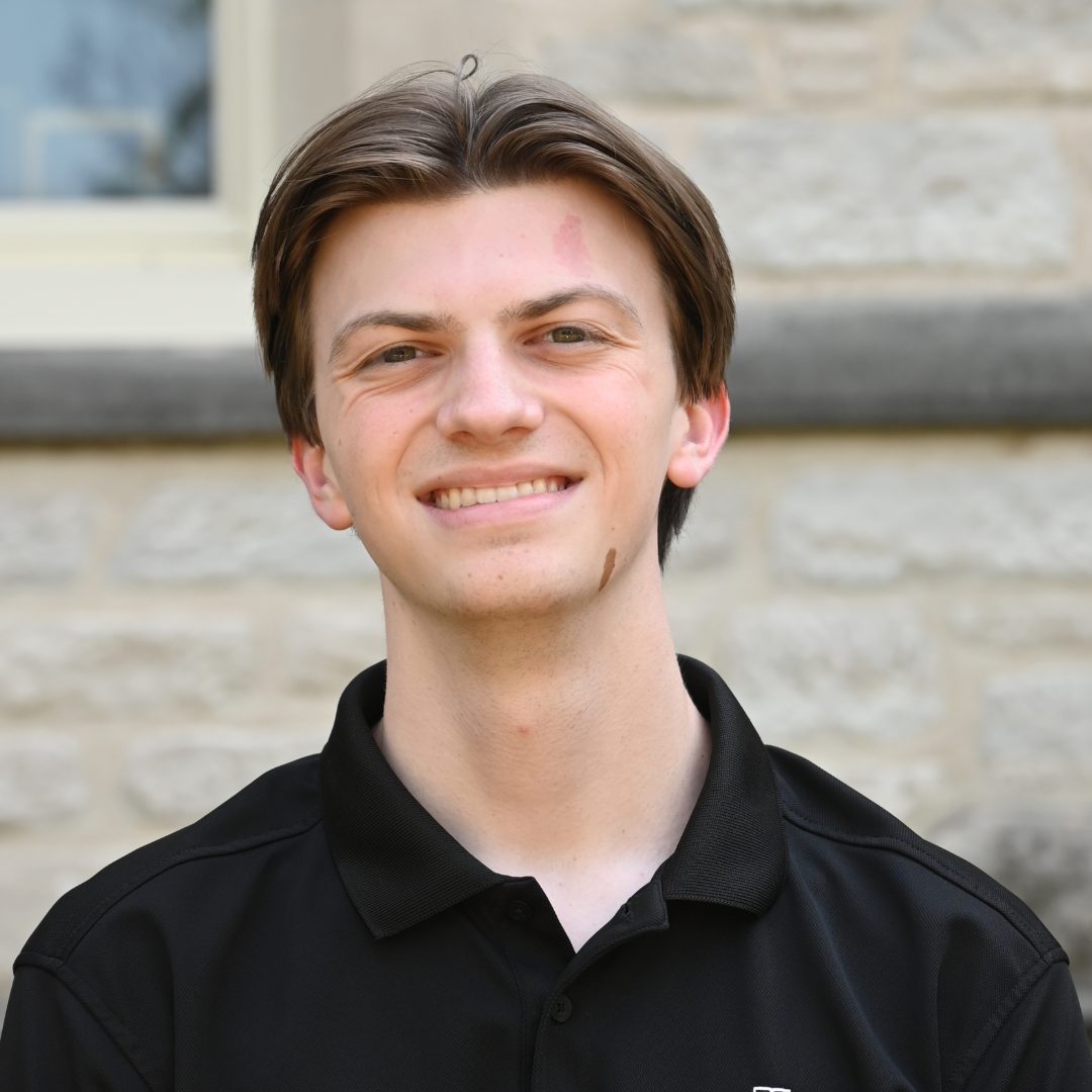 Professional headhsot of Andrew Davis